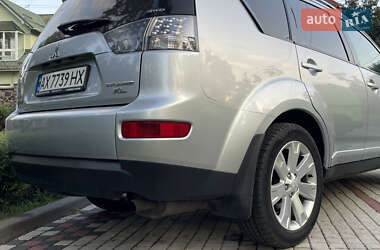 Внедорожник / Кроссовер Mitsubishi Outlander 2008 в 