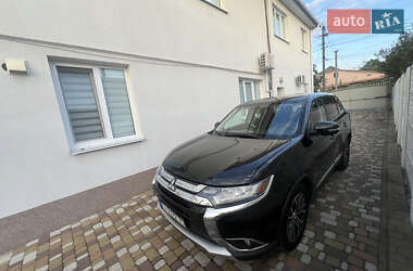Позашляховик / Кросовер Mitsubishi Outlander 2015 в Білій Церкві