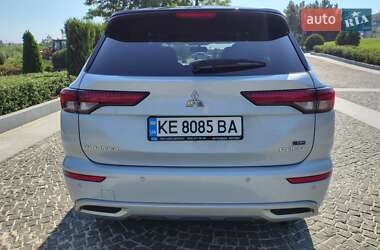 Внедорожник / Кроссовер Mitsubishi Outlander 2022 в 