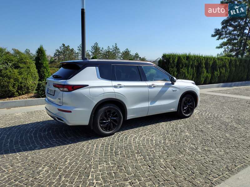Позашляховик / Кросовер Mitsubishi Outlander 2022 в Дніпрі