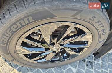 Внедорожник / Кроссовер Mitsubishi Outlander 2022 в 