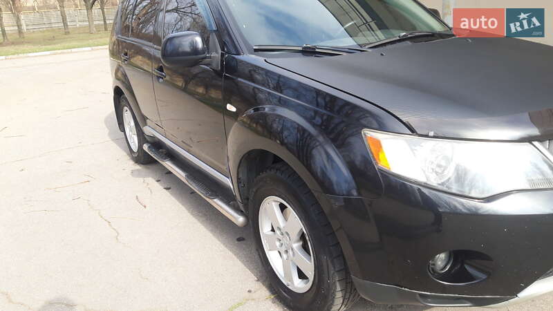 Внедорожник / Кроссовер Mitsubishi Outlander 2008 в Запорожье
