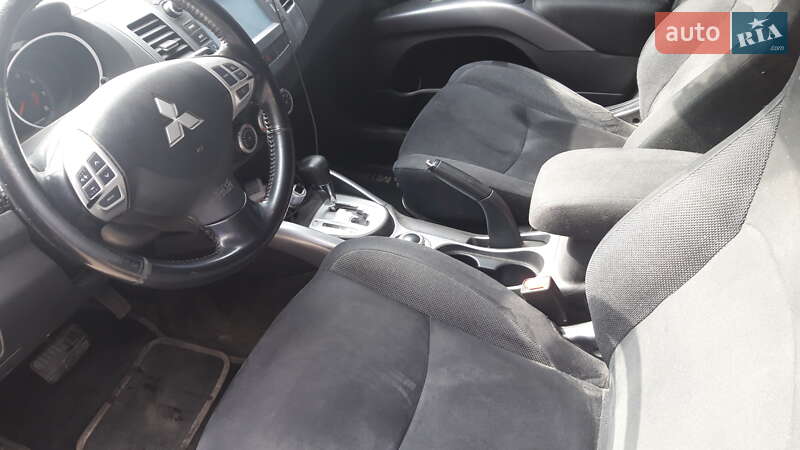 Внедорожник / Кроссовер Mitsubishi Outlander 2008 в Запорожье