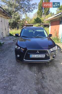 Внедорожник / Кроссовер Mitsubishi Outlander 2010 в Киеве