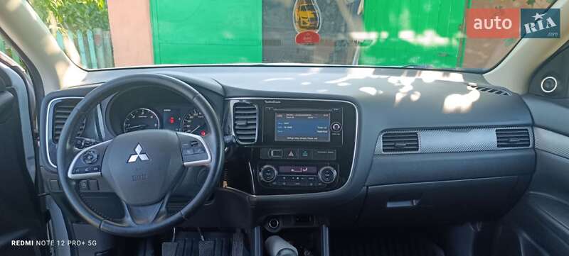 Внедорожник / Кроссовер Mitsubishi Outlander 2012 в Подольске