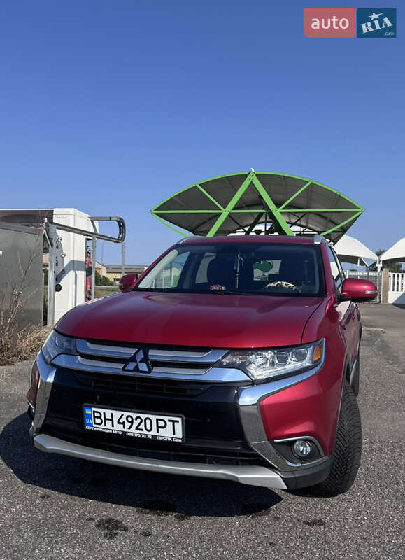 Mitsubishi Outlander 2016