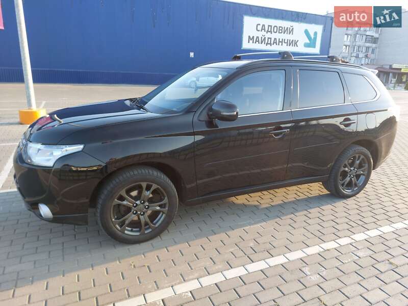 Позашляховик / Кросовер Mitsubishi Outlander 2012 в Нетішині