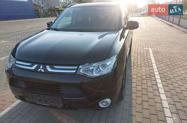 Позашляховик / Кросовер Mitsubishi Outlander 2013 в Нетішині