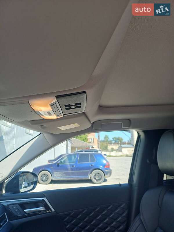 Позашляховик / Кросовер Mitsubishi Outlander 2024 в Тернополі