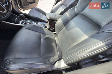 Внедорожник / Кроссовер Mitsubishi Outlander 2019 в 