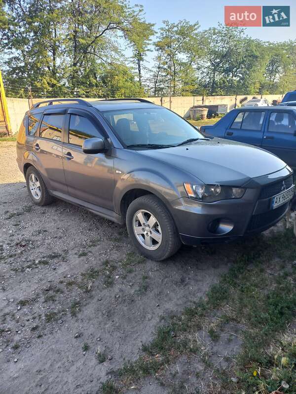 Позашляховик / Кросовер Mitsubishi Outlander 2010 в Харкові фото 4 Позашляховик / Кросовер Mitsubishi Outlander 2010 в Харкові