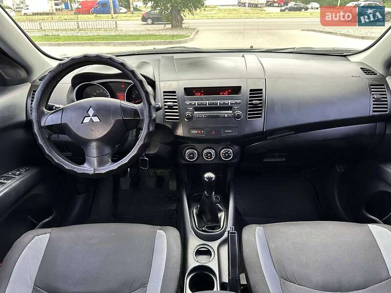 Внедорожник / Кроссовер Mitsubishi Outlander 2010 в Днепре