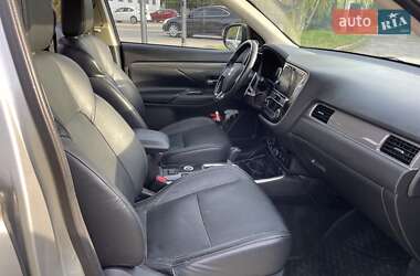 Позашляховик / Кросовер Mitsubishi Outlander 2018 в Львові