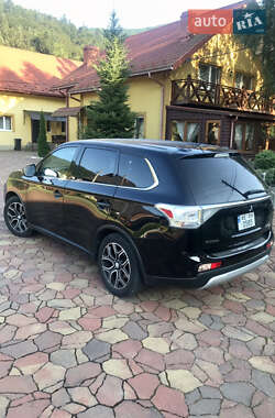 Внедорожник / Кроссовер Mitsubishi Outlander 2014 в Днепре