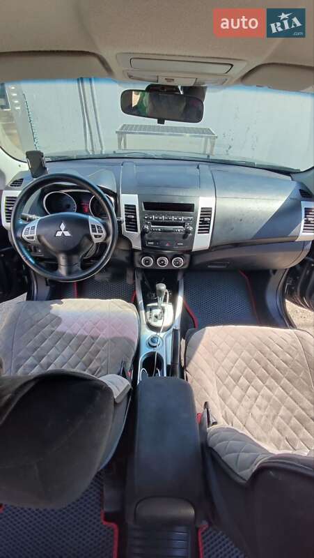 Внедорожник / Кроссовер Mitsubishi Outlander 2008 в Николаеве