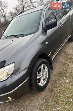 Внедорожник / Кроссовер Mitsubishi Outlander 2007 в 