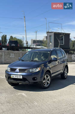 Позашляховик / Кросовер Mitsubishi Outlander 2007 в Києві
