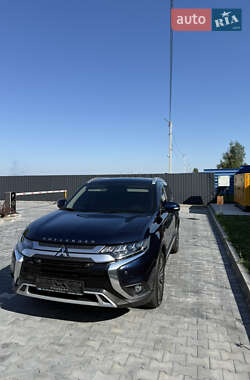 Позашляховик / Кросовер Mitsubishi Outlander 2021 в Коростені