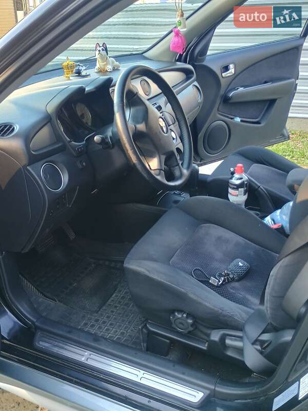 Позашляховик / Кросовер Mitsubishi Outlander 2006 в Бориславі