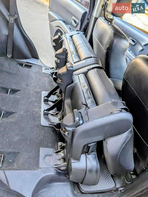 Позашляховик / Кросовер Mitsubishi Outlander 2007 в Києві