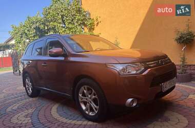 Позашляховик / Кросовер Mitsubishi Outlander 2012 в Іршаві