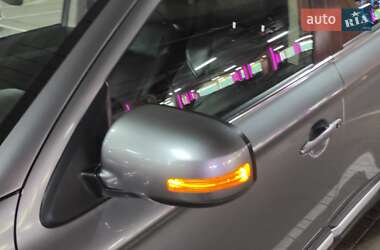 Внедорожник / Кроссовер Mitsubishi Outlander 2020 в 
