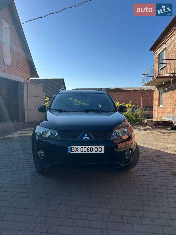 Внедорожник / Кроссовер Mitsubishi Outlander 2007 в 