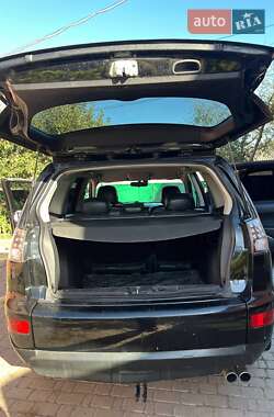 Внедорожник / Кроссовер Mitsubishi Outlander 2007 в 
