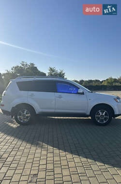 Внедорожник / Кроссовер Mitsubishi Outlander 2008 в 