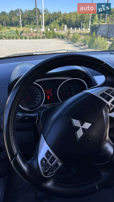 Позашляховик / Кросовер Mitsubishi Outlander 2008 в Вапнярці