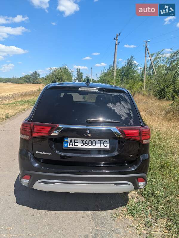 Внедорожник / Кроссовер Mitsubishi Outlander 2019 в Александрие