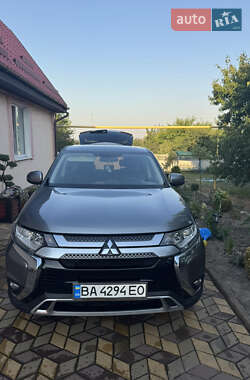 Позашляховик / Кросовер Mitsubishi Outlander 2021 в Кропивницькому