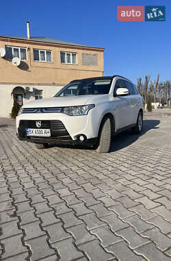 Позашляховик / Кросовер Mitsubishi Outlander 2012 в Дунаївцях
