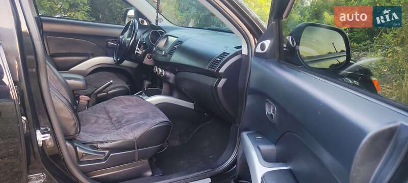 Внедорожник / Кроссовер Mitsubishi Outlander 2009 в Кривом Роге фото 10 Внедорожник / Кроссовер Mitsubishi Outlander 2009 в Кривом Роге