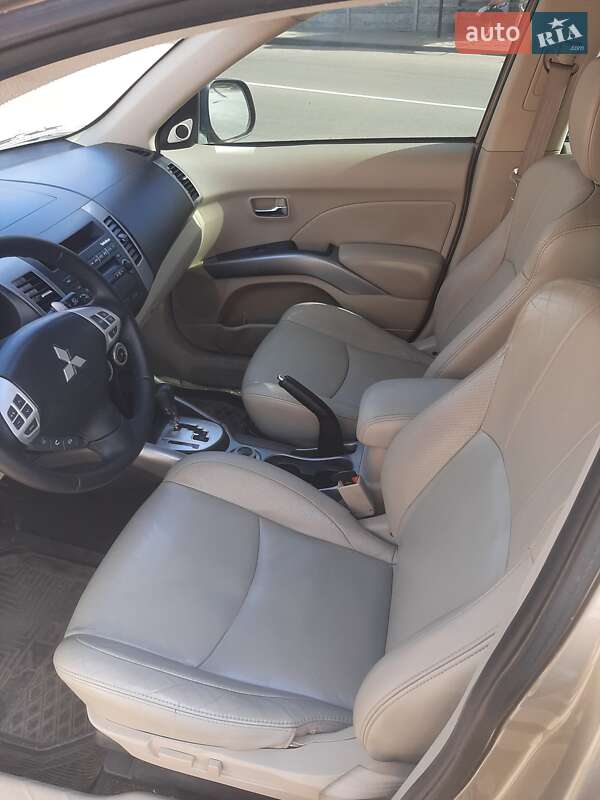 Внедорожник / Кроссовер Mitsubishi Outlander 2008 в Нежине