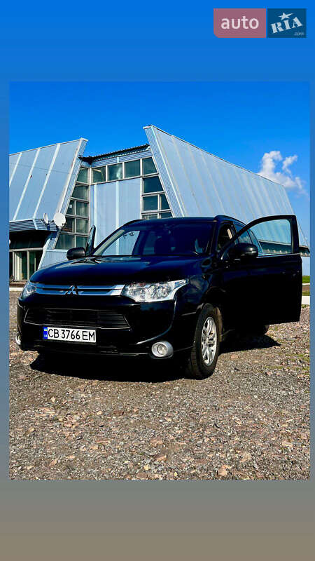 Mitsubishi Outlander 2012