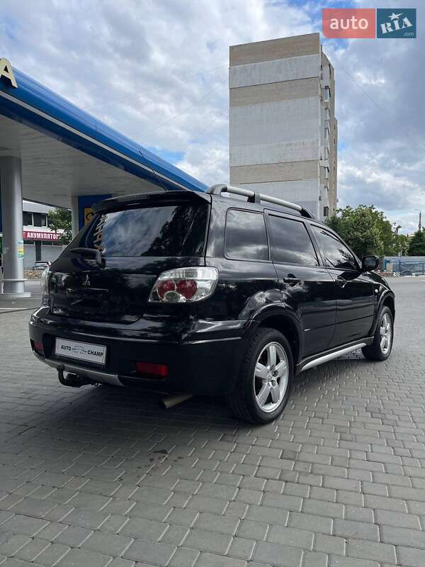 Внедорожник / Кроссовер Mitsubishi Outlander 2008 в Николаеве