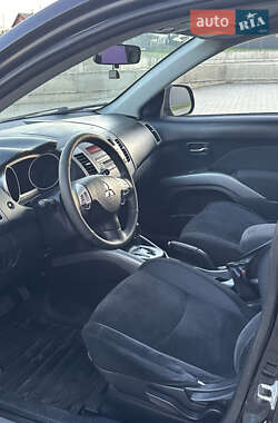 Внедорожник / Кроссовер Mitsubishi Outlander 2008 в 