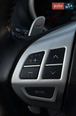 Внедорожник / Кроссовер Mitsubishi Outlander 2008 в 