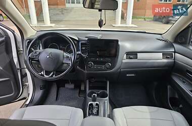 Позашляховик / Кросовер Mitsubishi Outlander 2015 в Сумах
