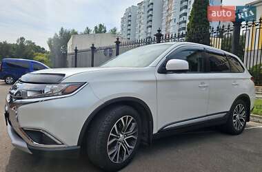 Позашляховик / Кросовер Mitsubishi Outlander 2015 в Сумах