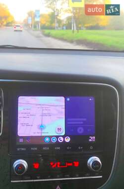 Внедорожник / Кроссовер Mitsubishi Outlander 2020 в 