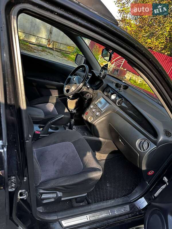Позашляховик / Кросовер Mitsubishi Outlander 2003 в Хмельницькому