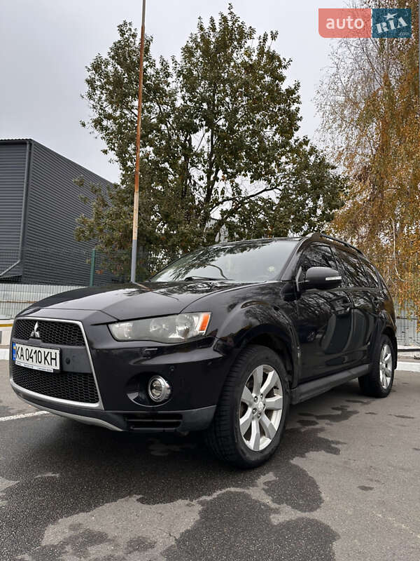 Позашляховик / Кросовер Mitsubishi Outlander 2012 в Василькові
