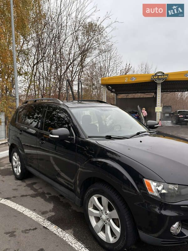 Позашляховик / Кросовер Mitsubishi Outlander 2012 в Василькові