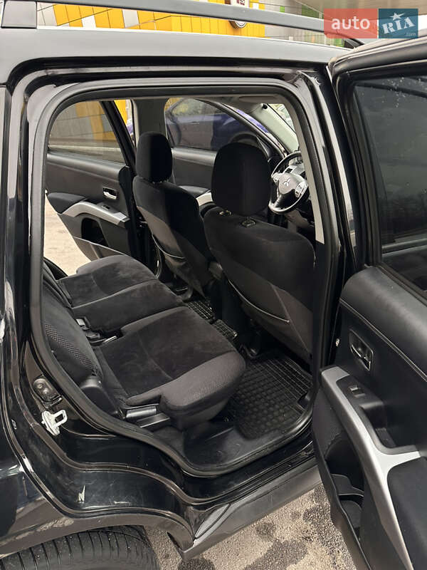 Позашляховик / Кросовер Mitsubishi Outlander 2012 в Василькові