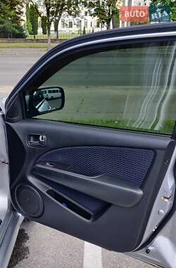 Внедорожник / Кроссовер Mitsubishi Outlander 2008 в 