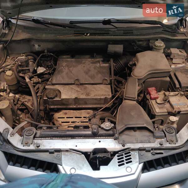 Внедорожник / Кроссовер Mitsubishi Outlander 2008 в Киеве фото 37 Внедорожник / Кроссовер Mitsubishi Outlander 2008 в Киеве