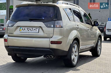 Внедорожник / Кроссовер Mitsubishi Outlander 2008 в 