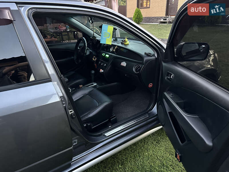 Внедорожник / Кроссовер Mitsubishi Outlander 2008 в Десне